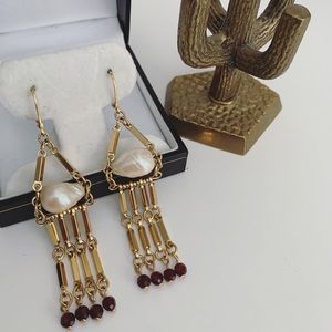 Elegant vintage pearl dangle earrings